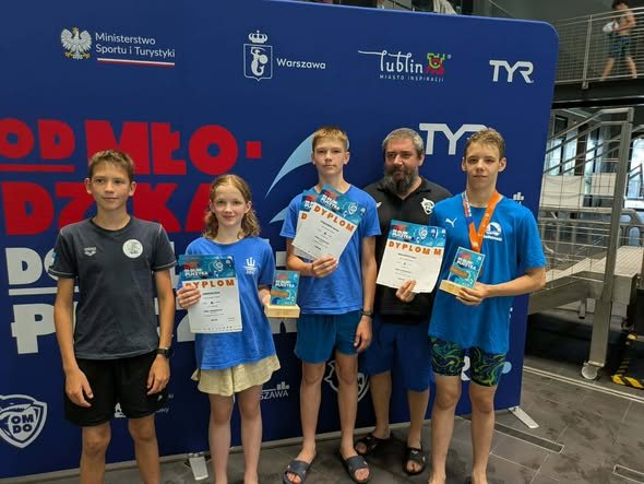 Zawodnicy UKS Posejdon z dyplomami na finale „Od Młodzika do Olimpijczyka” 2026